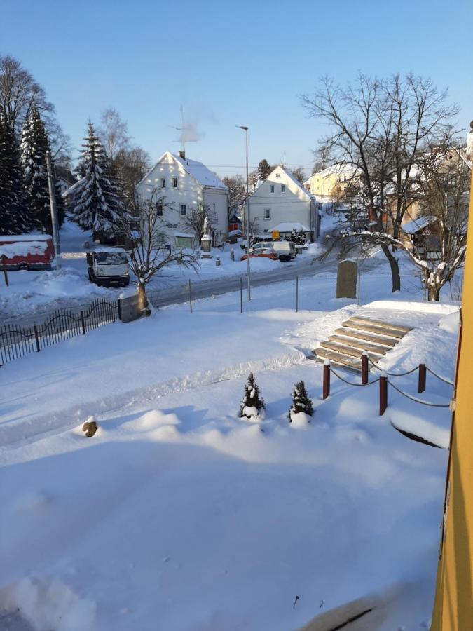 Apartmany-Zamecka Restaurace Jindřichovice Kültér fotó